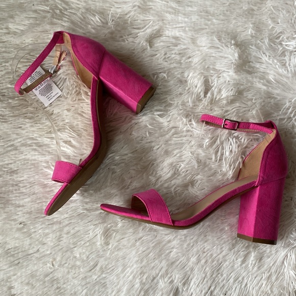 New hot pink block heels strap festive casual Suede sandals, size 9 - Picture 2 of 9